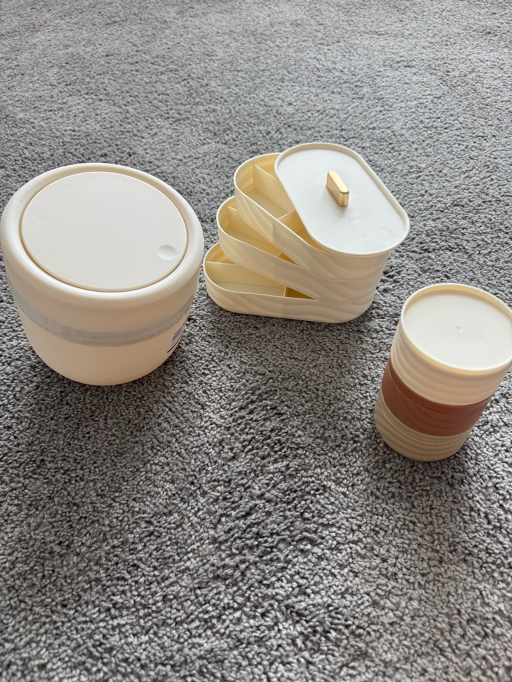 NWT Stackable Cream and Beige Plastic Storage Set